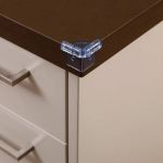 Imagen de Set  de 4 protectores de esquinas de mesas transparente