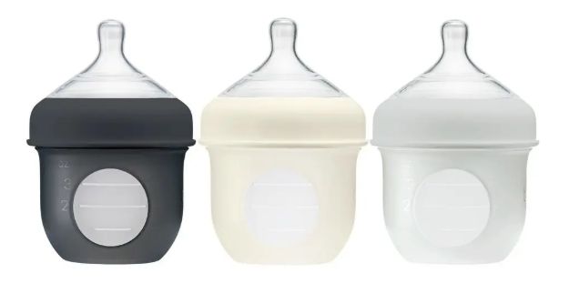 Imagen de Pack X 3 Mamadera Boon anticólico con bolsa y tetina de silicona 4oz (118 Ml)-Beige