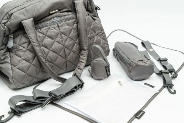Imagen de Bolso maternal completo con cambiador y accesorios