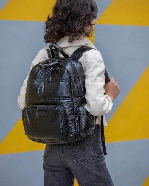 Imagen de Mochila maternal black polar con cambiador 7AM