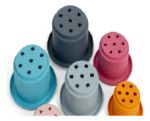 Imagen de Vasitos apilables de silicona con orificios Bigjigs