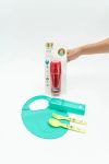 Imagen de Pack cubiertos y babero silicona con estuche Bebedue -verde